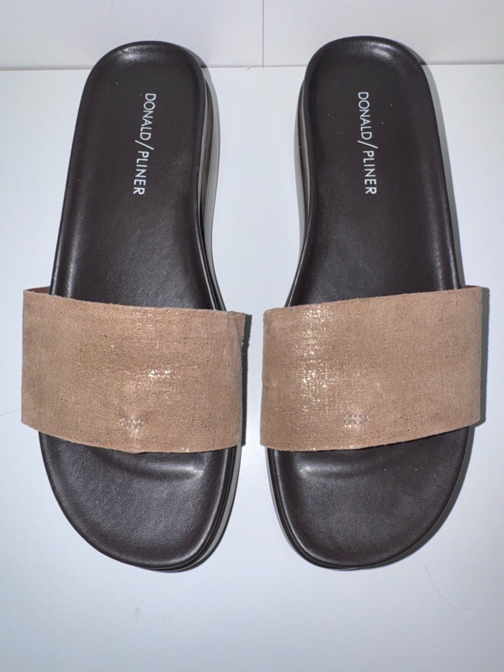 Donald J Pliner Distressed Gold Fiji Wedge Sandals. NWOT